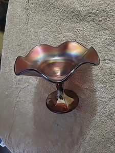 Plato de tuerca acampanada púrpura eléctrico vintage Northwood Carnival Glass - Imagen 1 de 4