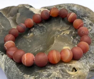 Pulsera elástica de piedras preciosas todas las cuentas redondas de 10 mm de encaje ágata mate - Imagen 1 de 4