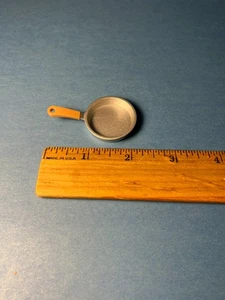Sylvanian Families Calico Critters Frying Pan - SOLD AS IS - Picture 1 of 2