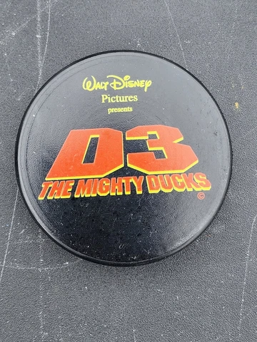 D3 THE MIGHTY DUCKS WALT DISNEY PICTURES OFFICIAL HOCKEY PUCK VINTAGE VEGUM Cover