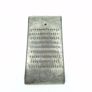 Vintage Best Metal Cheese Grater - Rustic/Farmhouse - Picture 1 of 5