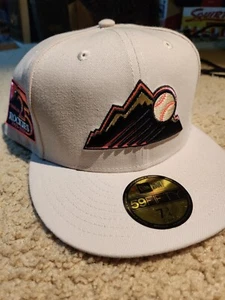 COLORADO ROCKIES New Era 59FIFTY PINK UNDERVISOR RARE! 25th Patch 7 3/4🩷⚾️ - Picture 1 of 11
