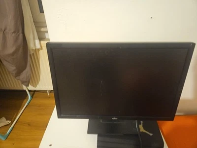 Panasonic Viera TXL37S10 94 cm (37 Zoll) 1080p LCD Fernseher - Bild 1 von 4