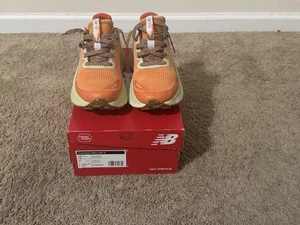 New Balance FRSH Foam More Trail Version 3 Herren orange rot Größe 9 - Bild 1 von 6