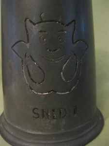 Antik Halloween Englisch Metall Zinn Sheffield Halbes Pint Taverne Becher Teufel SNID - Bild 1 von 1