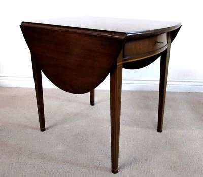 KITTINGER DROP LEAF CW-27 COLONIAL WILLIAMSBURG MAHOGANY PEMBROKE END TABLE - Image 1 of 4