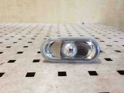 Freccia parafango anteriore destra VW Bora Variant 1J6 1J0949117 1.90 26128580 - Immagine 1 di 3