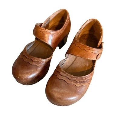 DANSKO Women's Brown Leather Harlow Floral Applique Mary Jane Clogs 39 US 8.5  - Image 1 of 4