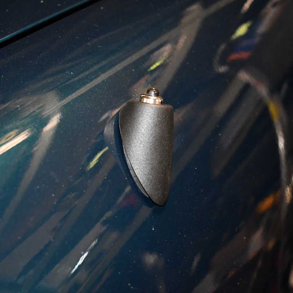 Mercedes-Benz R129 Upper Grommet Antenna Mast Seal Replaces 1297580298 - Image 1 of 4