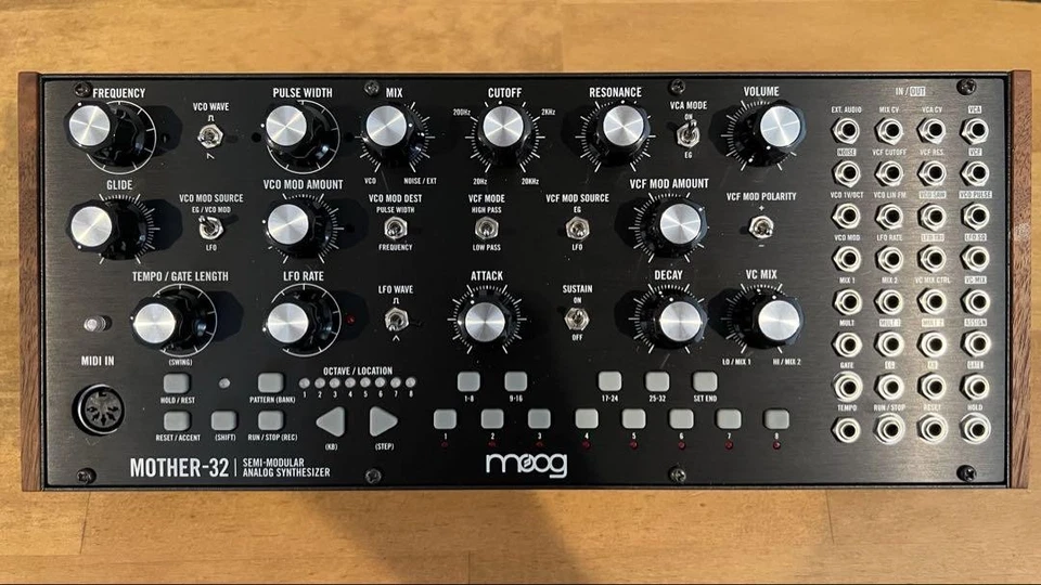 Moog Mother-32 Sintetizador Analógico Semi-Modular Usado con Manual y Cargador Foto 1 de 1
