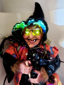 Vintage Glasfaser lachende Hexe beleuchtete Augen Haare hängend Halloween Deko - Bild 1 von 5