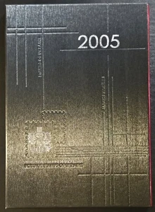 Ukraine 2005 MNH Book Complete Year Set with Stamps - Picture 1 of 13