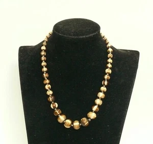 Collar anudado a mano vintage de cuentas hecho de howlita natural - Imagen 1 de 3