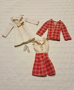 RARO Anni '70 Outfit Barbie Best Buy #3352 White 'n With It, #7821 -NO DOLL - Foto 1 di 6