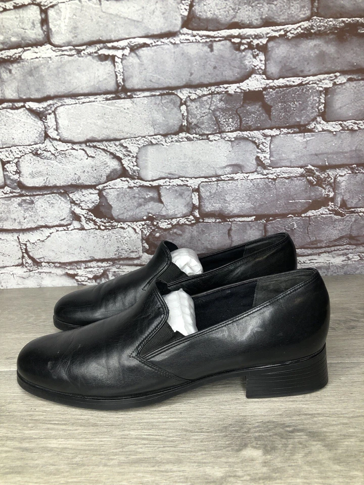 Munro American Black Leather Slip On Heel Loafer Shoes Women’s Sz 8.5 SS US/39EU - Image 1 of 4