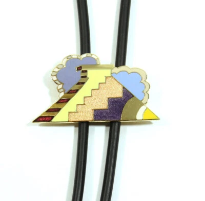 Винтажный галстук-боло ACME Studio «Pyramid» от испаноязычного художника CARLOS ALMARAZ — НОВЫЙ - Изображение 1 из 4