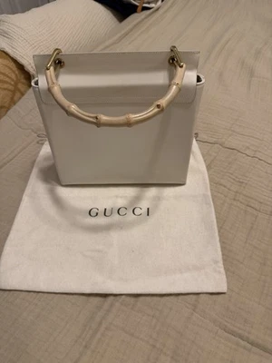 Bolso de Mano Gucci Bambú Cuero Marrón Oscuro Dorado Herrajes De Colección Japón Foto 1 de 2