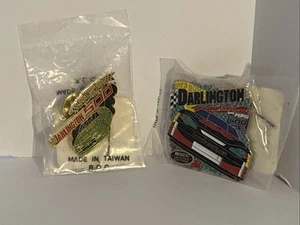 2 Stück Darlington 500 Hutnadeln Nascar 1996 & 2000 Pepsi Mountain Dew - Bild 1 von 4