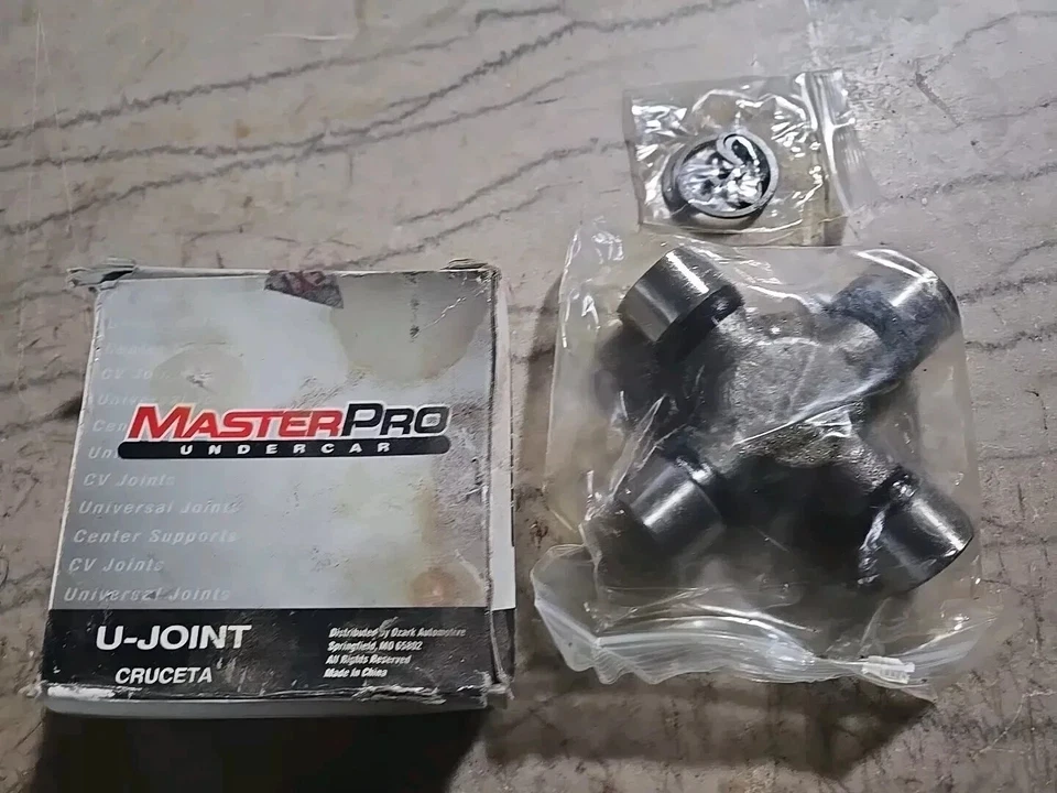330 Master Pro Spicer 1410 (SPL36) U-Joint Foto 1 de 1