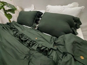 Cubierta de edredón con volantes 100% verde oliva con cierres de botones / lavado suavizado - Imagen 1 de 2