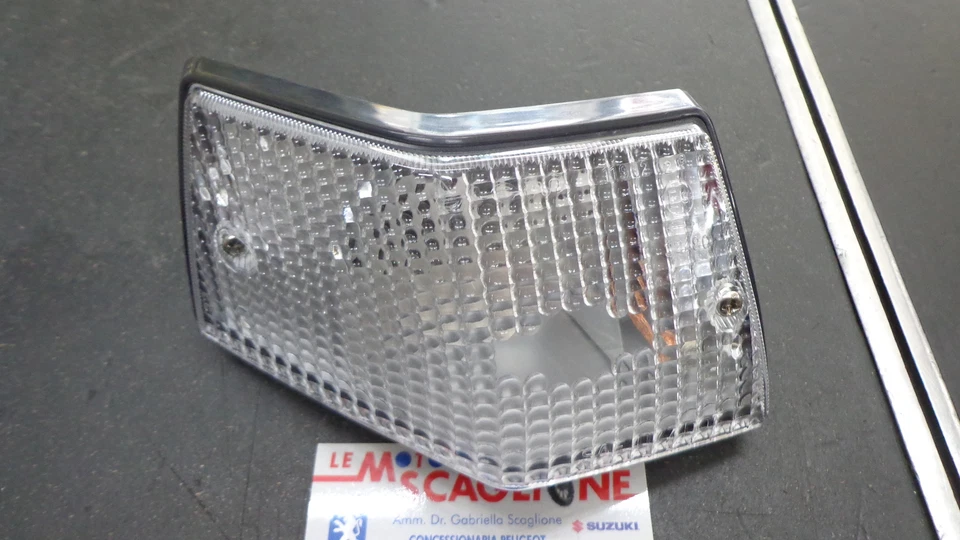 FANALE FRECCIA SIEM COMPLETO POSTERIORE SX VESPA PX TRASPARENTE 246480435 - Immagine 1 di 1