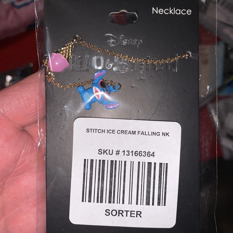 Collar Disney Lilo & Stitch Características Puntada Comer un Cono de Helado Foto 1 de 1