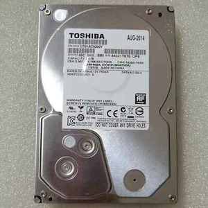 Toshiba 2TB DT01ACA200V 7200RPM 64MB SATA 3.5" Internal Desktop HDD PC CCTV - Picture 1 of 3