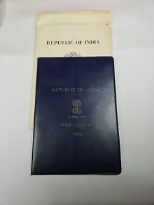 1969 INDIA PROOF COINS SET with Blue folder and Envelope - Picture 1 of 10