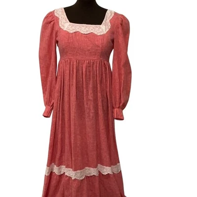 Vestido Hecho a Mano Vintage Años 70 Estilo Pradera Rojo Escote Cuadrado Encaje Talla Pequeña? Foto 1 de 4