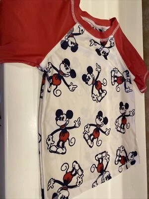 Blusa de natação curta Junk Food Disney Mickey Mouse alvo menino tamanho 5T rashguard - Imagem 1 de 4