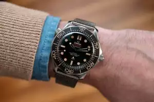 CINTURINO OROLOGIO IN RETE ACCIAIO MILANESE NO TIME TO DIE JAMES BOND PER TUTTI GLI OROLOGI 18mm - Foto 1 di 6