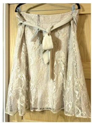 NWT LAURA ASHLEY Gold Luxury Lace & Sequin A Line Skirt UK Size 20 - Image 1 of 4