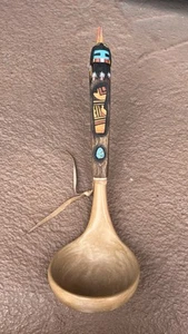 Hopi Keramik hellbraun und schwarz Schöpfkelle mit Figur Ton signiert Sahmie y36 KG - Bild 1 von 3