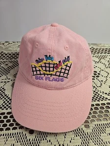 Six Flags Rosa OSFA Niño Rollar Posavasos Bordado Sombrero Gorra Gancho Lazo Recuerdo - Imagen 1 de 6