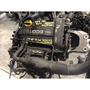 MOTEUR COMPLET POUR OPEL CORSA D (06-11) 1.0 12V (44KW) BER. 3P/B/998CC 2011