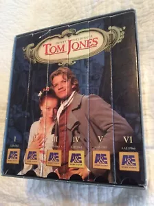 BBC Henry Fielding's Tom Jones VHS vtg 98 6-Tape Set Samantha Morton Max Beesley - Foto 1 di 5
