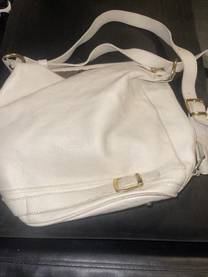 Hombro Valentina de cuero granulado blanco roto Foto 1 de 4