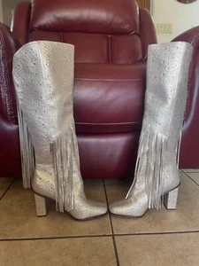 JESSICA SIMPSON ASIRE2 GOLD RHINESTONE EMBELLISHED FRINGE BOOTS 9.5 - Picture 1 of 17