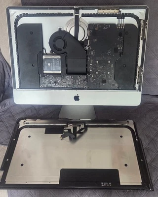 Apple iMac A1418 21.5" 2015 Intel i5 Ram 8gb Hard Disk 1Tb HD Display danneggiat - Immagine 1 di 4