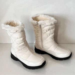 Easy Street Cuddle Easy Dry Boot Size: 6W - Picture 1 of 5
