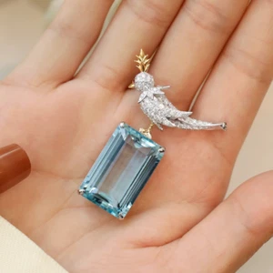 18ct White Gold Blue Aquamarine & Diamond Cocktail Brooch VS - Picture 1 of 2