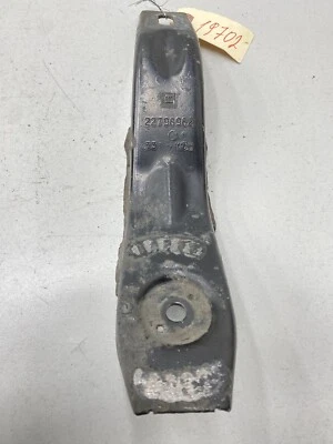 2013 Cadillac ATS Rear Suspension Subframe Carrier Support Mount Bracket LH/RH - Image 1 of 4