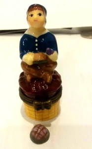 Miniature Little Jack Horner Nursery Rhyme Trinket Box Hinged Plus Pie VTG DV77 - Picture 1 of 5
