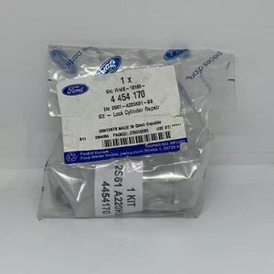 Genuine Ford Fiesta Mk6 Fusion N/S Door Lock Cylinder Repair Kit 01-12 4454170 - Picture 1 of 2