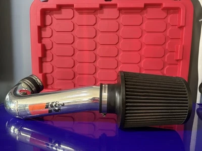 Kit de rendimiento de alto flujo K&N 99-04 Jeep Grand Cherokee L6-4.0LH Foto 1 de 4