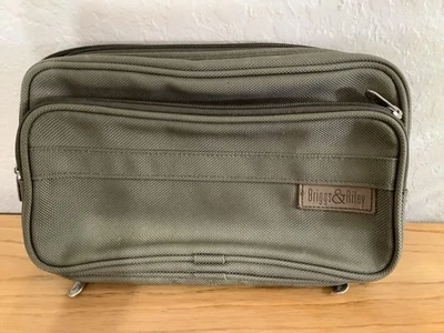 Briggs and Riley Hanging Toiletry Kit (Green) - Image 1 of 4
