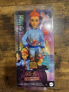 Monster High Heath Burns Scare-Adise Island Puppe mit Flammenshirt & Badeshorts - Bild 1 von 4