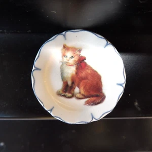 Fève 2001 ASSIETTE - LE CHAT 3 cm de Ø - Picture 1 of 1