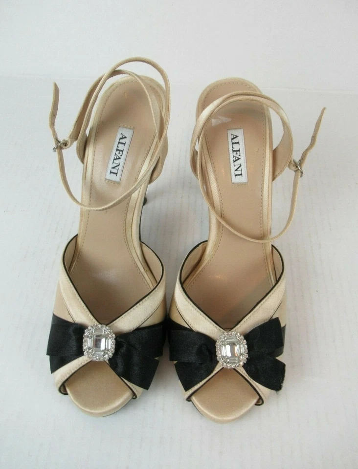  Sapatos femininos Alfani 2351 salto alto biqueira aberta sola de couro tamanho 8M varejo $69 - Imagem 1 de 4