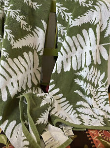 2 Pottery Barn Bath Towels  Palm Leaves Fronds 27x50” organic cotton Reversible